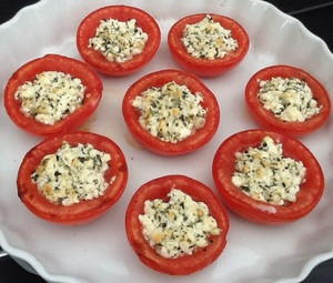 Grillede fyldte tomater