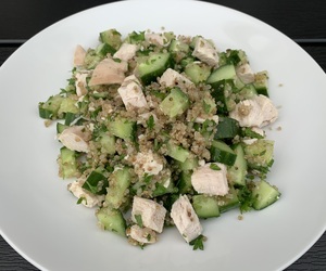 Kyllingesalat med hvid quinoa