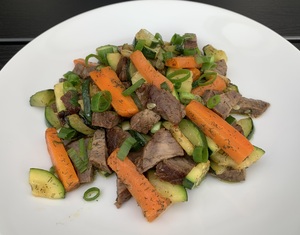 Oksebiksemad med squash og dild