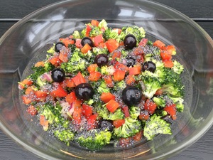 Broccolisalat med blåbær