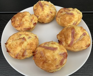 Æggemuffins med skinke og ost