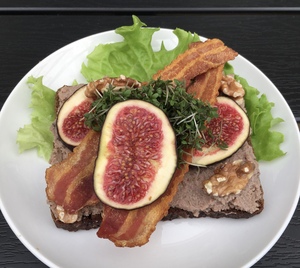 Leverpostejmad med figen og bacon