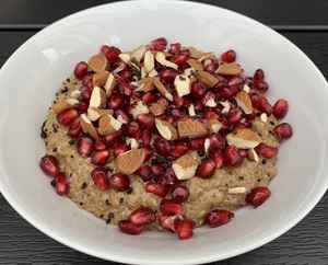 Quinoagrød med granatæble 