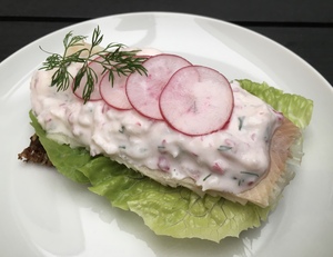 Ørred med radisetzatziki